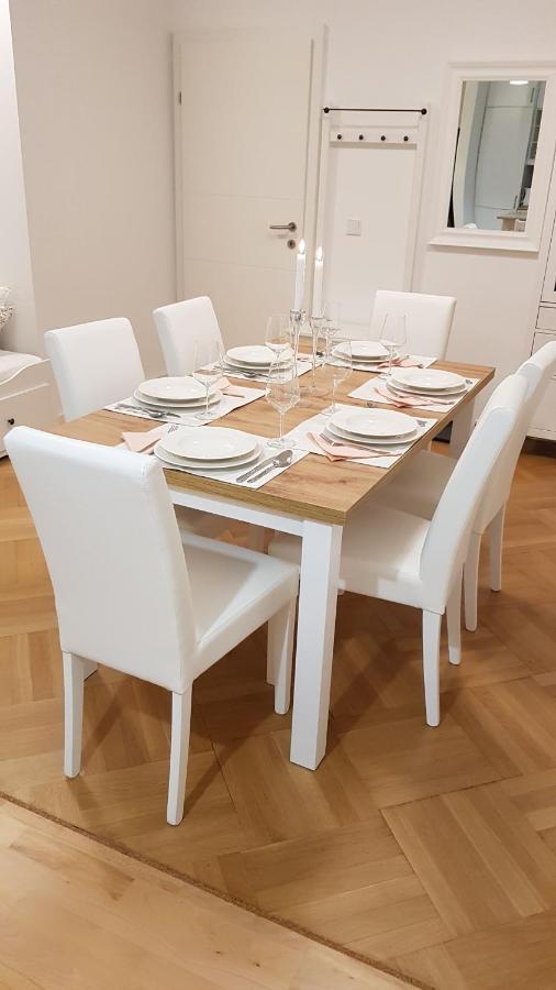 Blick Ueber Krems Mit Gartenpavillon エクステリア 写真